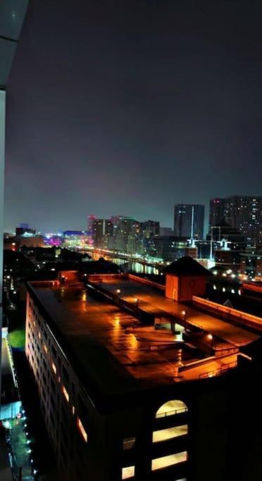 מנצ'סטר High Rise 2 Bedroom & 2 Bath Apartment With Parking, Balcony & Amazing View מראה חיצוני תמונה