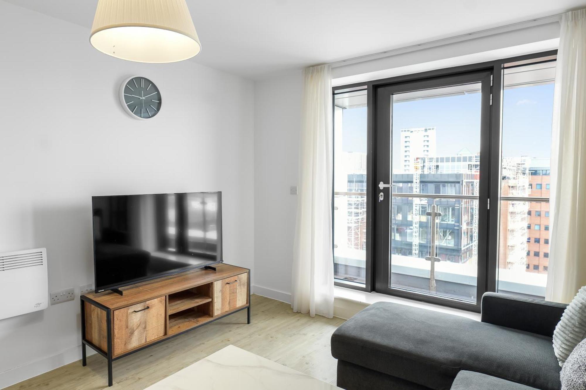מנצ'סטר High Rise 2 Bedroom & 2 Bath Apartment With Parking, Balcony & Amazing View מראה חיצוני תמונה