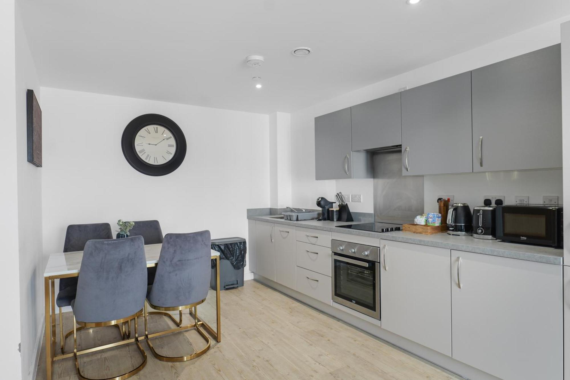מנצ'סטר High Rise 2 Bedroom & 2 Bath Apartment With Parking, Balcony & Amazing View מראה חיצוני תמונה